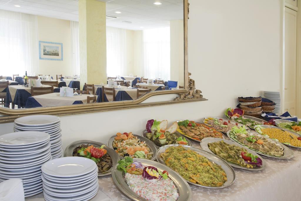 Hotel Quisisana Римини Екстериор снимка