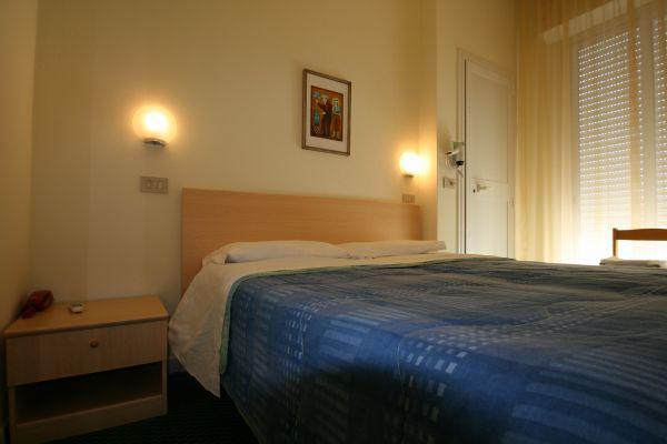 Hotel Quisisana Римини Екстериор снимка